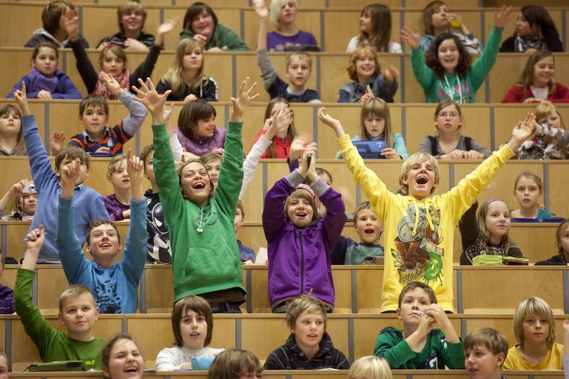 Zum Wintersemester bietet die Kinder- und Jugenduni Ilmenau ein lehrreiches und unterhaltsames Programm