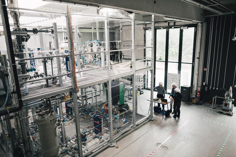 Auch die Besichtigung des Wasserelektrolyse-Testfelds der TU Clausthal in Goslar gehört zum Programm der diesjährigen Niedersächsischen Summer School.