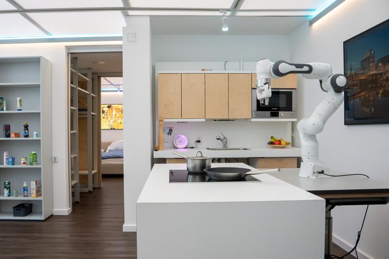 The living environment in the Bremen Ambient Assisted Living Lab (BAALL) of the DFKI research department Cyber-Physical Systems is equipped with intelligent, connected technologies. 