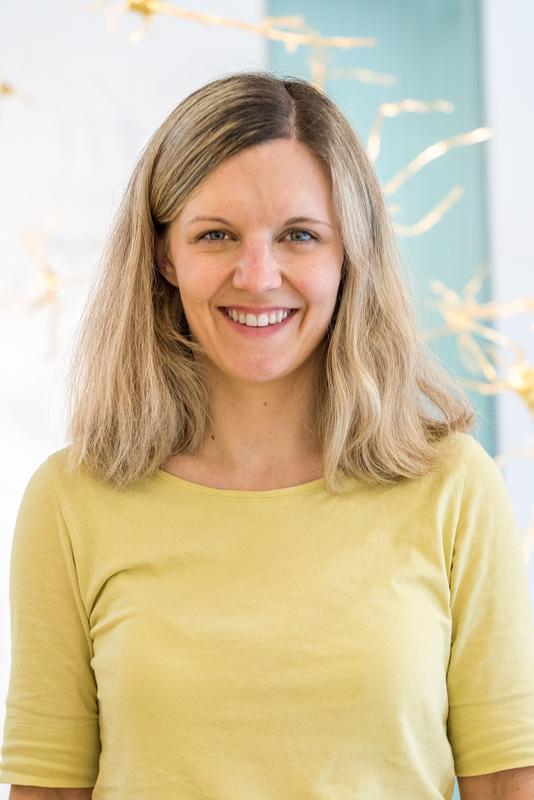 Dr. Katharina Dobs