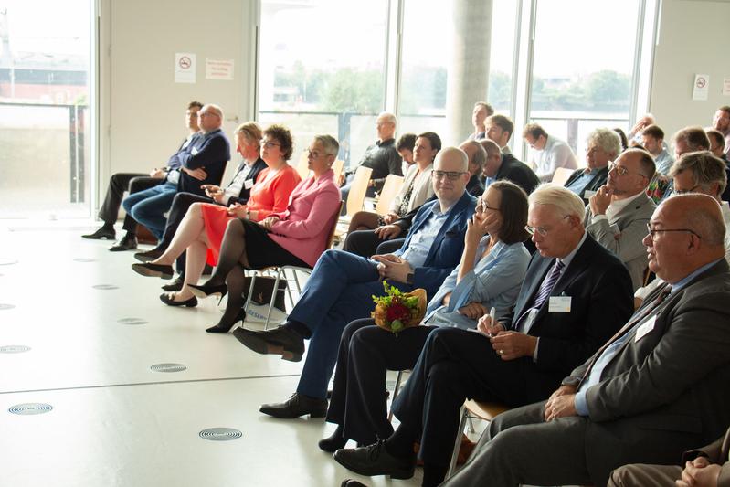 Gäste aus Politik, Wissenschaft und Wirtschaft waren der Einladung an die HafenCity Universität gefolgt