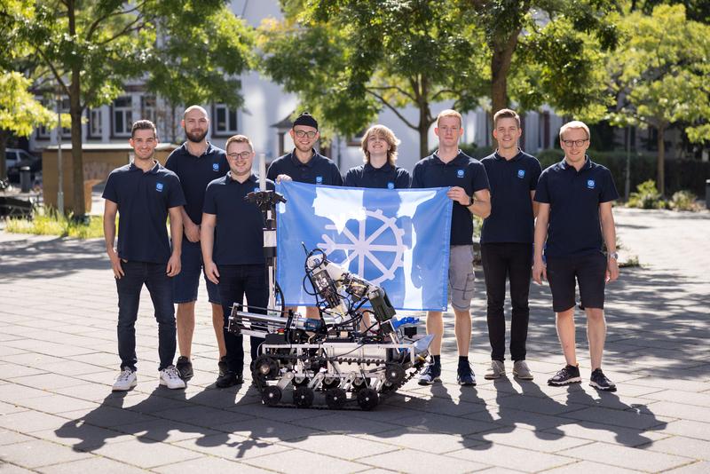 Mit ihrem Mars-Rover ARES tritt das FRoST-Team der Frankfurt UAS erneut bei der European Rover Challenge in Polen an.