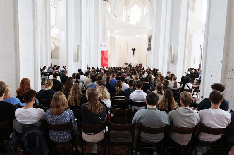 Volles Haus – die Erstsemester wurden feierlich in der Kirche St. Petri begrüßt. Foto: TH Lübeck