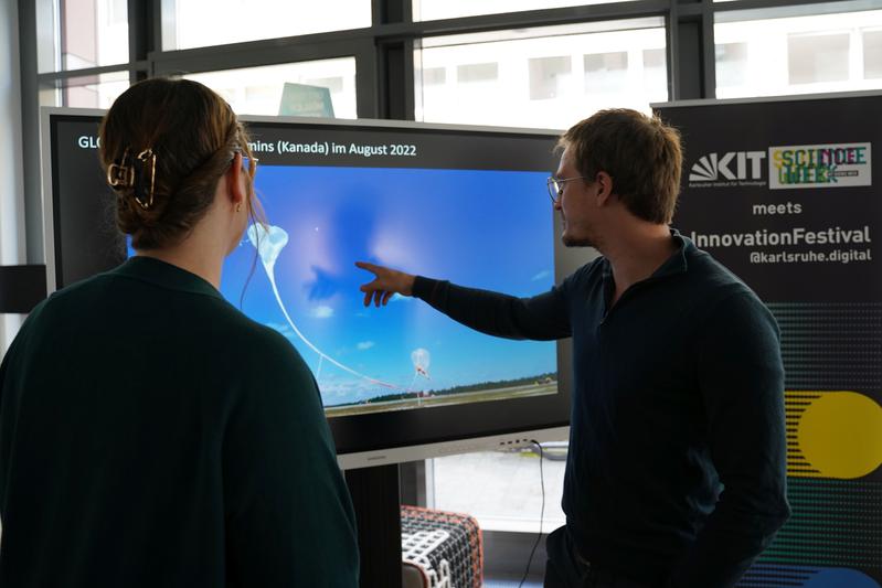 „Zukunft gemeinsam nachhaltig gestalten“ ist das Motto der diesjährigen KIT Science Week. Mit dabei ist auch die Initiative karlsruhe.digital mit dem InnovationFestival. (Daryoush Djavadi, KIT)