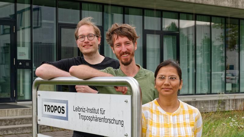 Die neue Leibniz-Nachwuchsgruppe „OLALA“ am TROPOS: Dr. Markus Hartmann, Dr. Moritz Haarig (Gruppenleiter) und Esha Semwal (M.Sc.) (v.l.n.r.).