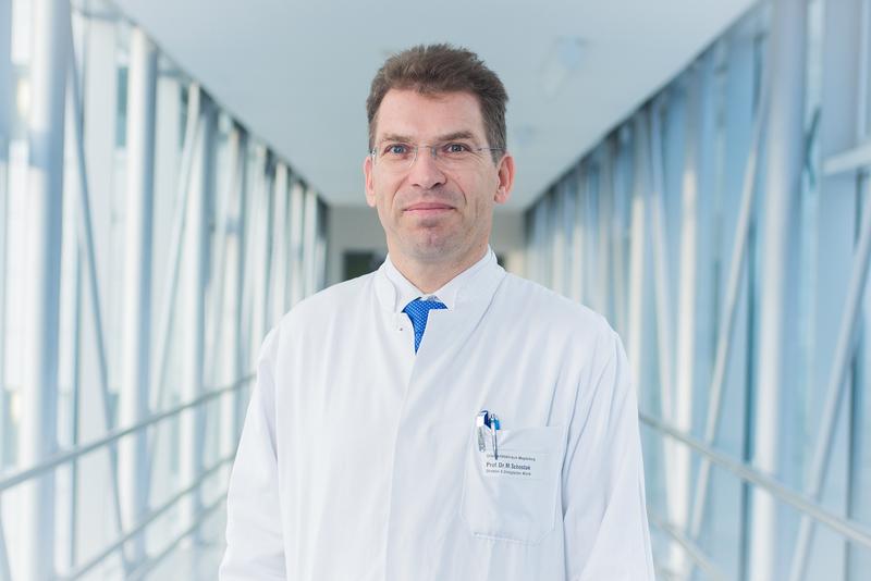 Prof. Dr. med. Martin Schostak, Direktor der Universitätsklinik für Urologie, Uro-Onkologie, robotergestützte und fokale Therapie der Otto-von-Guericke-Universität Magdeburg