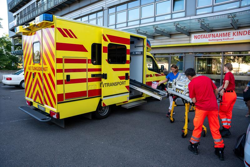 Per Krankentransport wurde Fin anschließend wieder vom Uniklinikum Dresden nach Bautzen zurückgebracht, wo er in den Oberlausitz-Kliniken bis zu seiner Entlassung in der Nähe seiner Familie weiterbehandelt wurde.