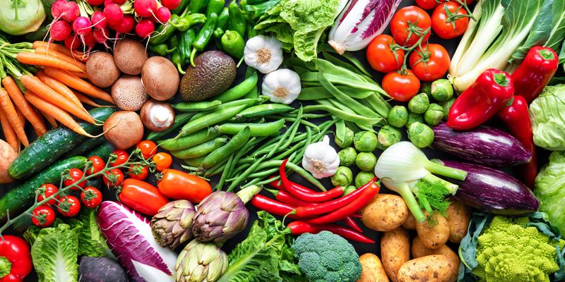 Eating fresh vegetables has a positive effect on the gut microbiome.