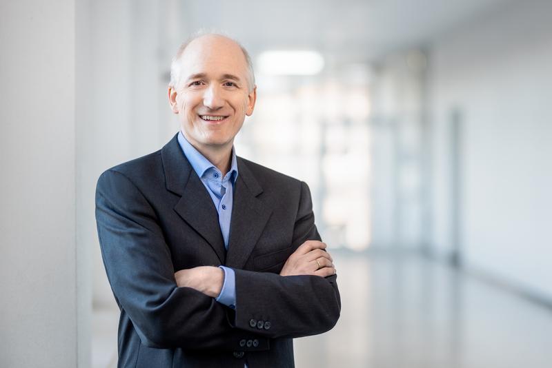 Projektleiter Prof. Dr. Jörg Thiem vom Fachbereich Informationstechnik der Fachhochschule Dortmund