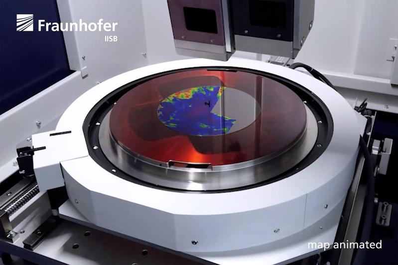 In-tool view of the Rigaku XRTmicron with animated defect map to showcase the non-destructive, high-speed metrology process across the entire wafer surface