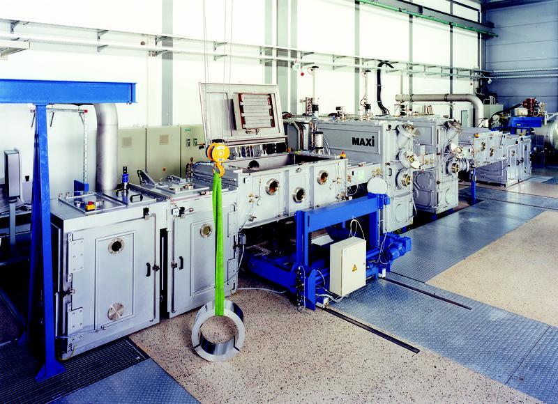 In-line vacuum coating equipment for sheets and metal strips – MAXI