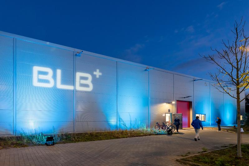 Ansicht der neuen Forschungseinrichtung „CircularLab“ am Braunschweiger Forschungsflughafen. Eröffnung war am 6. November 2023.