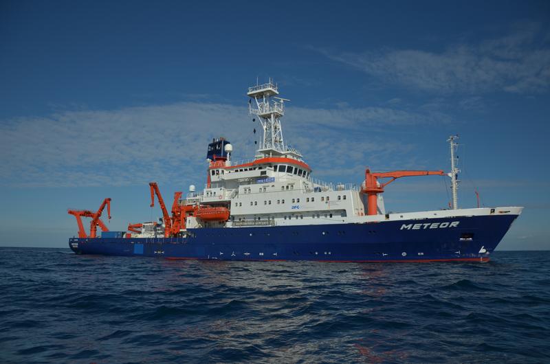 Ein Wissenschaftslabor auf hoher See: Das deutsche Forschungsschiff METEOR ist mit Heidelberger Geowissenschaftlern und Archäologen zu einer mehrwöchigen Expedition im östlichen Mittelmeer unterwegs.
