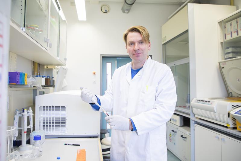 Prof. Dr. rer. nat. Ulf Kahlert, Professor für Molekulare und Experimentelle Chirurgie der Universitätsklinik für Allgemein-, Viszeral-, Gefäß- und Transplantationschirurgie Magdeburg