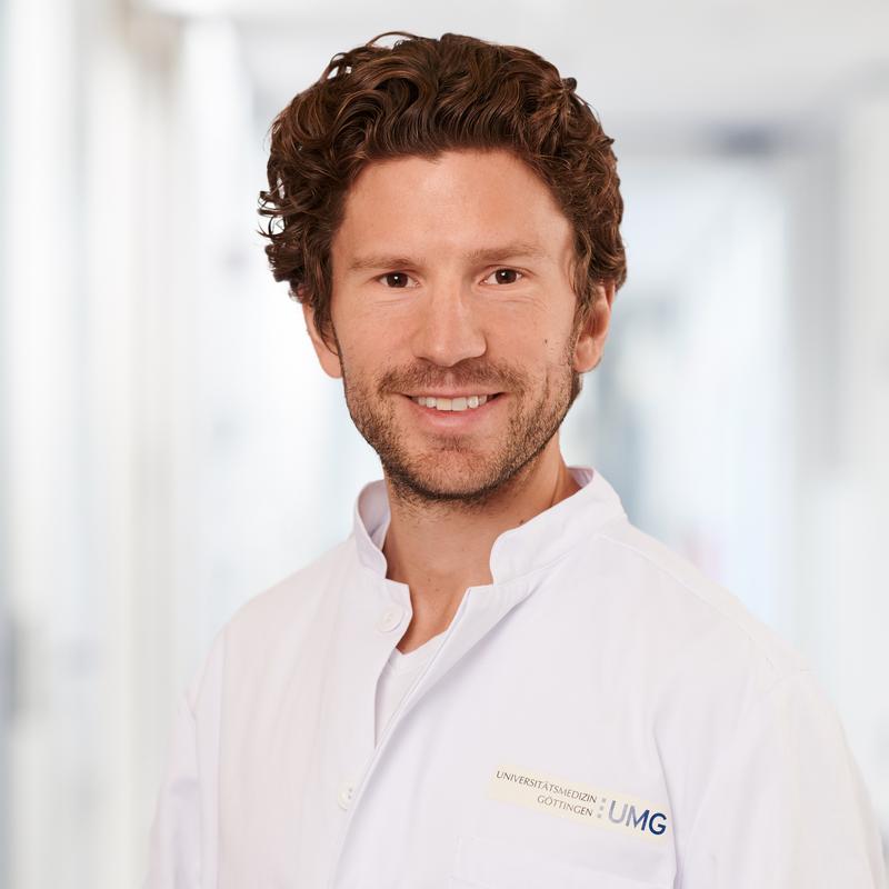 Dr. Moritz Schnelle, Managing Senior Physician in the Interdisciplinary UMG Laboratory. 
