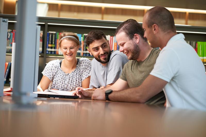 Die Master-Studierenden schätzen die Managementausbildung an der Hochschule Coburg überdurchschnittlich ein – Optionen zur Spezialisierung wurden beispielsweise sehr gut bewertet. 