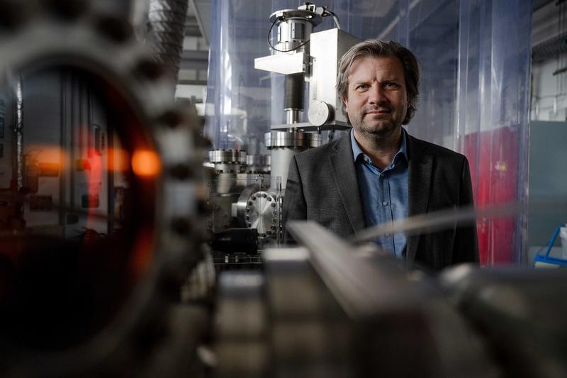  Alfred Ludwig wird Sprecher des neuen Sonderforschungsbereichs in der Materialwissenschaft. 
