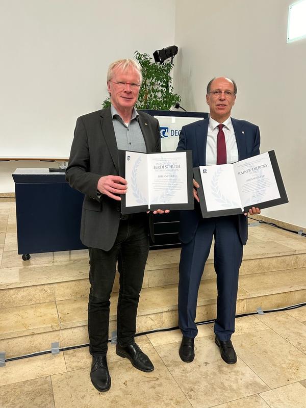 DECHEMA-Ehrenmitgliedschaft für Rainer Diercks und Ferdi Schüth 
