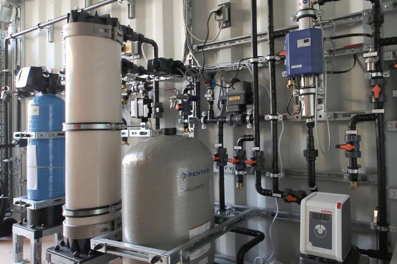Eight water treatment technologies, which are tested individually and in combination with each other, are installed in the demonstrator.
