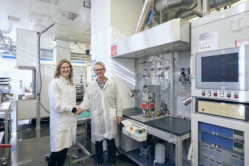 cellcentric-Projektleiterin Katja Olsen und INEM-Leiter Prof. Dr. Ralf Wörner. 