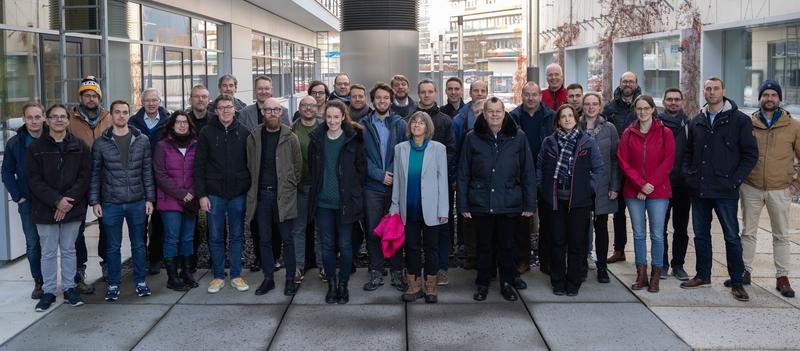 Gruppenfoto vom Kickoff-Treffen des gesamten Konsortiums