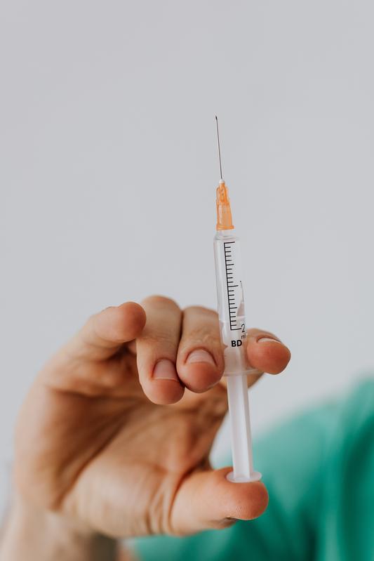 DEGAM warnt vor Fake-Rote-Hand-Brief zu Corona-Impfstoffen