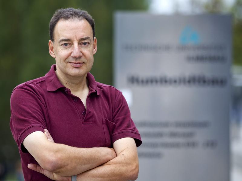 Prof. Andreas Mitschele-Thiel, Leiter des Fachgebiets Integrierte Kommunikationssysteme und Leiter des „6G Campus Ilmenau“-Projekts