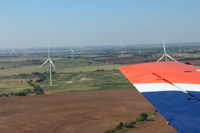 AWAKEN-Messkampagne in den USA: Flug auf Höhe der Windräder.