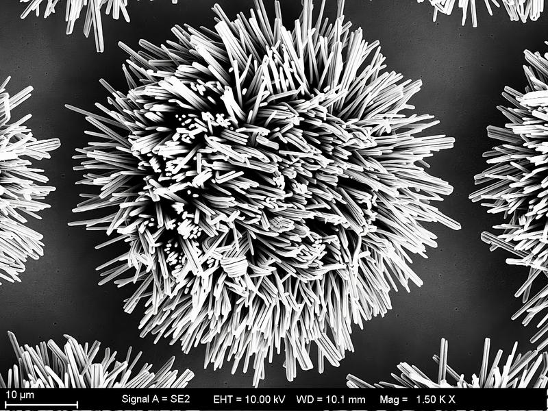 Neue Verbindungtechnologie mit 200 Nanometer dünnen Drähten als Lösung für leistungsstarke Elektronik der Zukunft. 