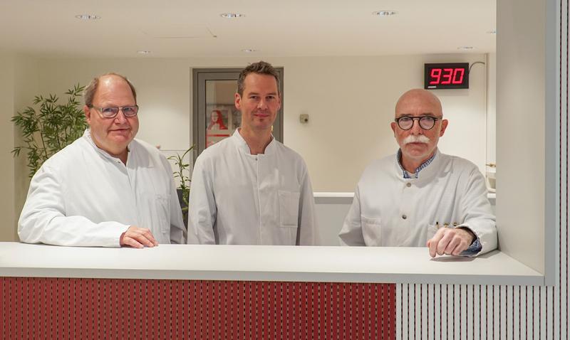 Vertreten die Sportkardiologie am HDZ NRW: (v.l.) Dr. Karl-Otto Dubowy, Dr. Hendrik Bante, Dr. Klaus-Peter Mellwig