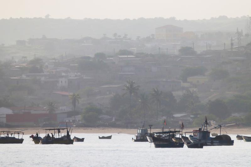 Im Winter, von Juli bis September, ist die biologisch produktivste Zeit: Zu dieser Jahreszeit wird entsprechend viel gefischt vor der Küste Angolas.
