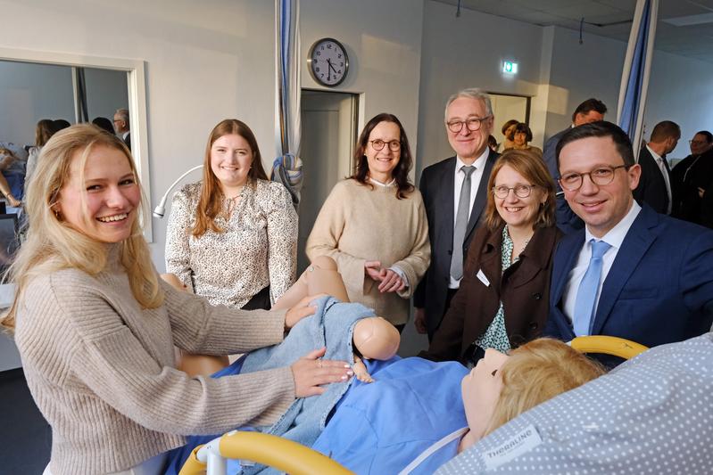  (v. li.) Zoe Kleen, Ulrike Meyn, Prof. Dr. Susanne Fleckinger, Prof. Dr. Manfred Weisensee, Prof. Dr. Oda von Rahden, Falko Mohrs