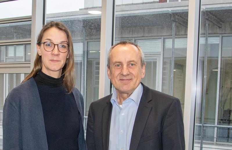 Prof. Dr Annika Maschwitz will be the new Vice President of Academic Affairs and Internationalisation at Hochschule Bremen (HSB) from 1 April 2024. Next to her the President Prof. Dr Konrad Wolf (from left).