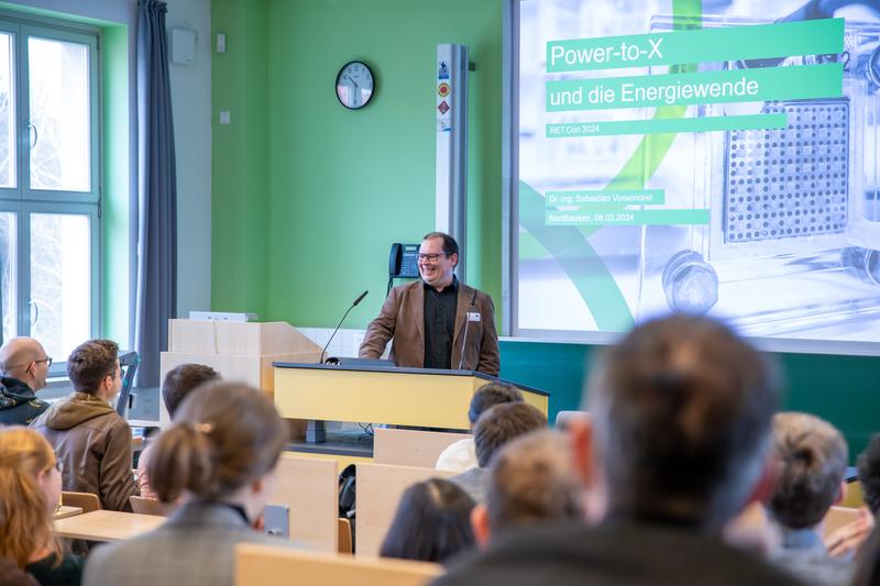 Impressionen der 7. Tagung für Regenerative Energietechnik an der Hochschule in Nordhausen 