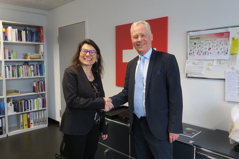 Prof. Dr. Marie-Laure Salles, Direktorin des Geneva Graduate Institute, und Prof. Dr. Bruno Staffelbach, Rektor der Universität Luzern