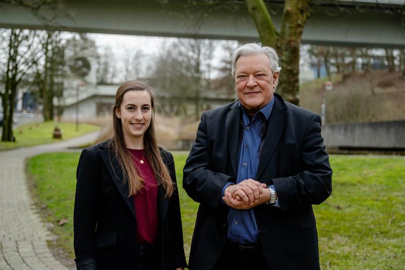 Kristin Glotzbach und Andreas Faissner vom Bochumer Lehrstuhl für Zellmorphologie und Molekulare Neurobiologie