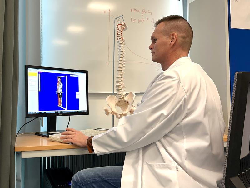 Sensorplatzierung mittels lasergestütztem 3D-Bodyscan durch Prof. Dr. Sven Michel. 