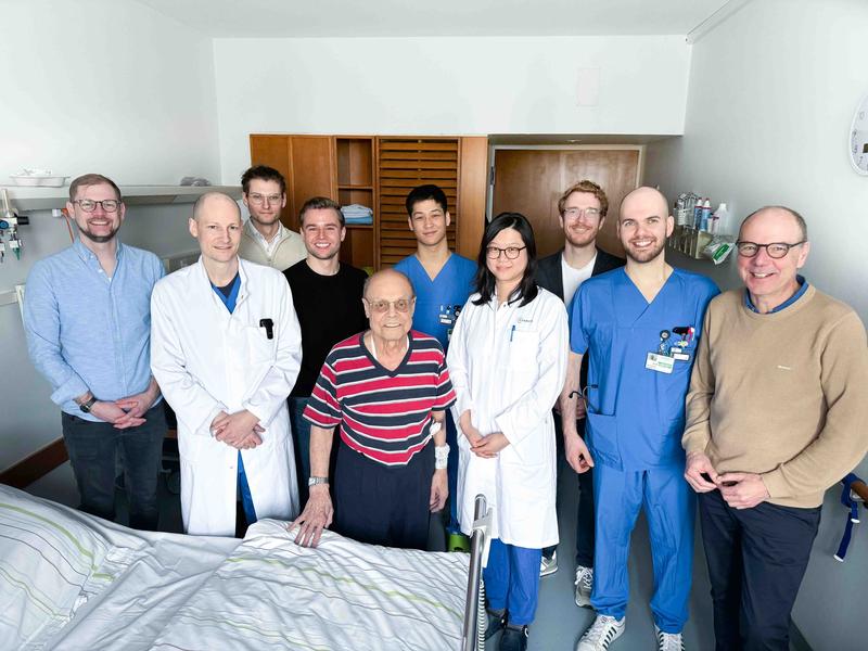 VAMP-HF-Team (v. l.): Oliver Weiss (Noah Labs), PD Dr. Felix Hohendanner, Marcus Hott u. Leonhard Riehle(Noah Labs), Dr. med. Chong Lee, PD Dr. med. Kun Zhang, Andreas Portmann (DHZB-Stiftung), Emanuel Heil, Klinikdirektor Prof. Dr. med. Gerhard Hindricks