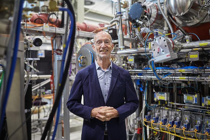 Prof. Stuart Parkin, Director at the Max Planck Institute of Microstructure Physics