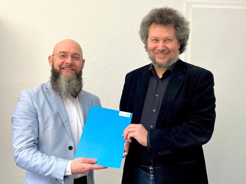 Ernennung von Professor Dr. Maik Arnold an der HS Nordhausen durch Prof. Dr.-Ing. Viktor Wesselak. 