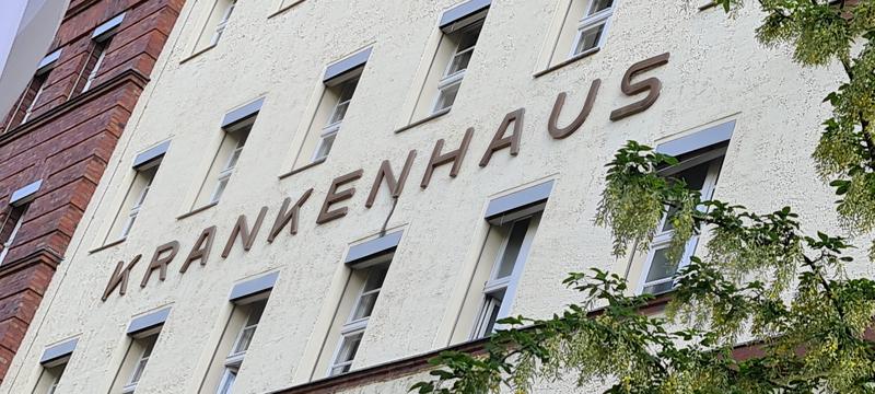 Wege zur Klimaneutralität im Krankenhausbetrieb – Thema eines öffentlichen Symposiums am 18. April 2024 an der Hochschule für Wirtschaft und Recht Berlin. Anmeldungen bis 11. April.  