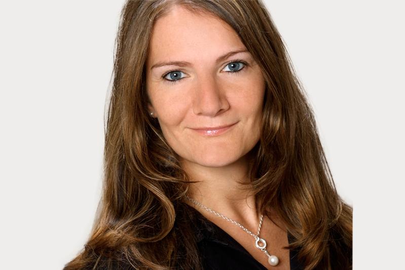 Dr. Melisande Holzer ist Fachdozentin für Pharmazeutische Technologie an der SRH Fernhochschule – The Mobile University.