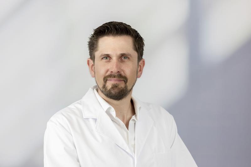 Der neue Chefarzt der Die Klinik für Plastische, Wiederherstellende und Handchirurgie am Klinikum Nürnberg: Prof. Dr. Denis Ehrl