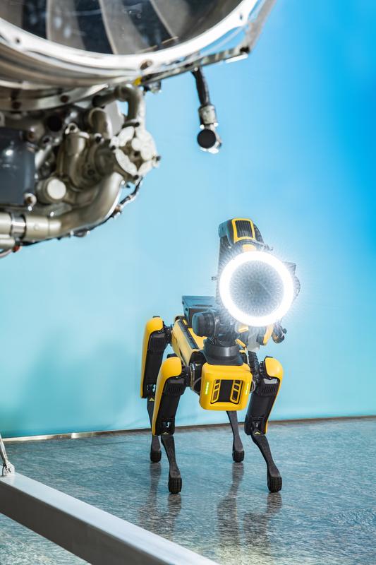 Die Kombination aus Roboterhund und Handscanner macht 3D-Messverfahren noch agiler und flexibler.