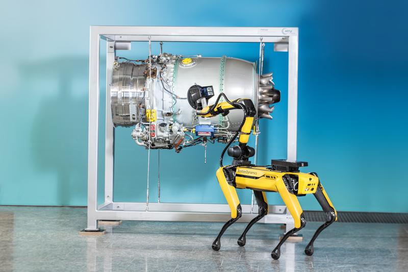 The robot dog uses the goSCOUT3D sensor to measure complex components, such as a turbine (provided by MTU Maintenance).