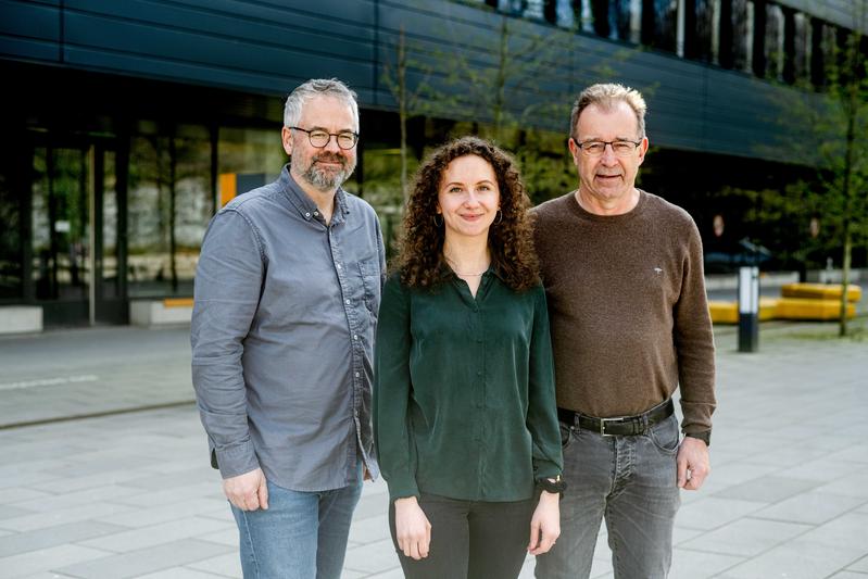  David Gehne, Louisa Anna Süß und Jörg Bogumil (von links) haben erstmals erfragt, was ehrenamtliche Bürgermeister*innen umtreibt. 