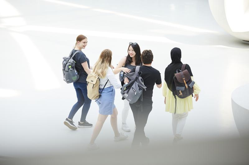 Offener Austausch und vielfältige Perspektiven: Das Thema „Freiheit“ steht im Mittelpunkt des Colloquium Fundamentale im Sommersemester 2024. (Foto: Magali Hauser, KIT)