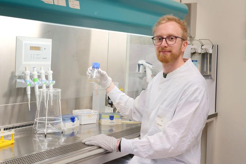 The first author of the study, Dr Matthias Bruhn, in the lab