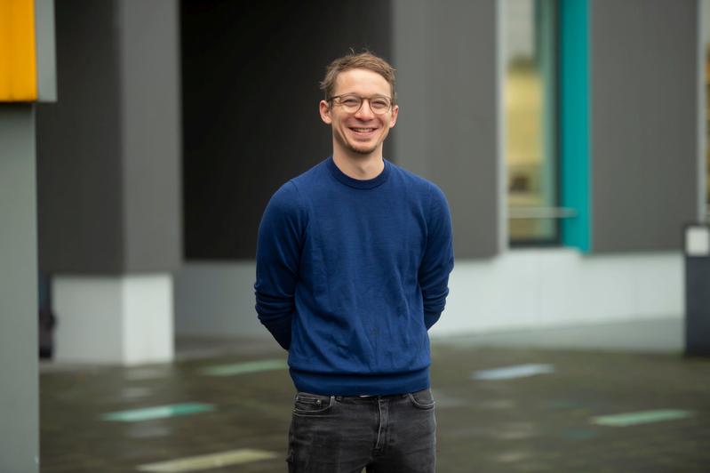 Professor Andreas Schlitzer from LIMES at the University of Bonn is studying immune cells together with his working group. 