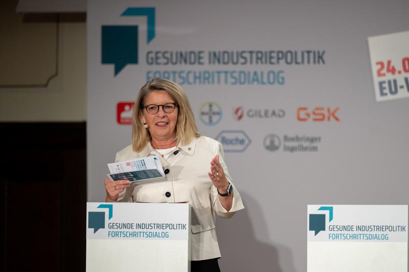 Gabriele Katzmarek, MdB und Parlamentarische Geschäftsführerin der SPD-Bundestagsfraktion begleitet den Fortschrittsdialog als politische Schirmherrin.